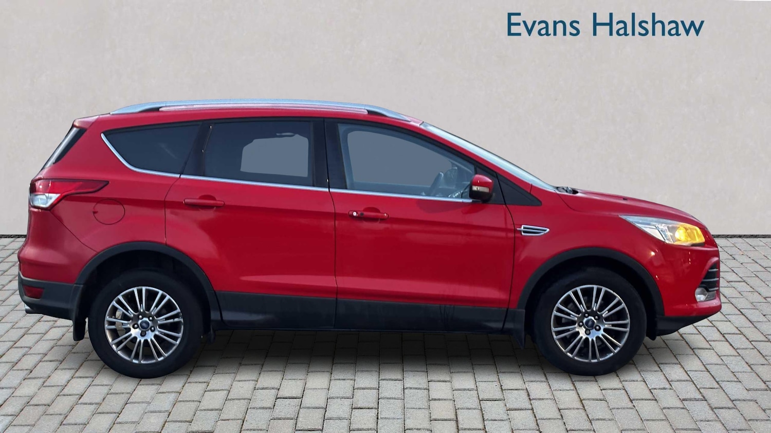 Used Ford Kuga 2015 for sale - 77147388: Photo 4