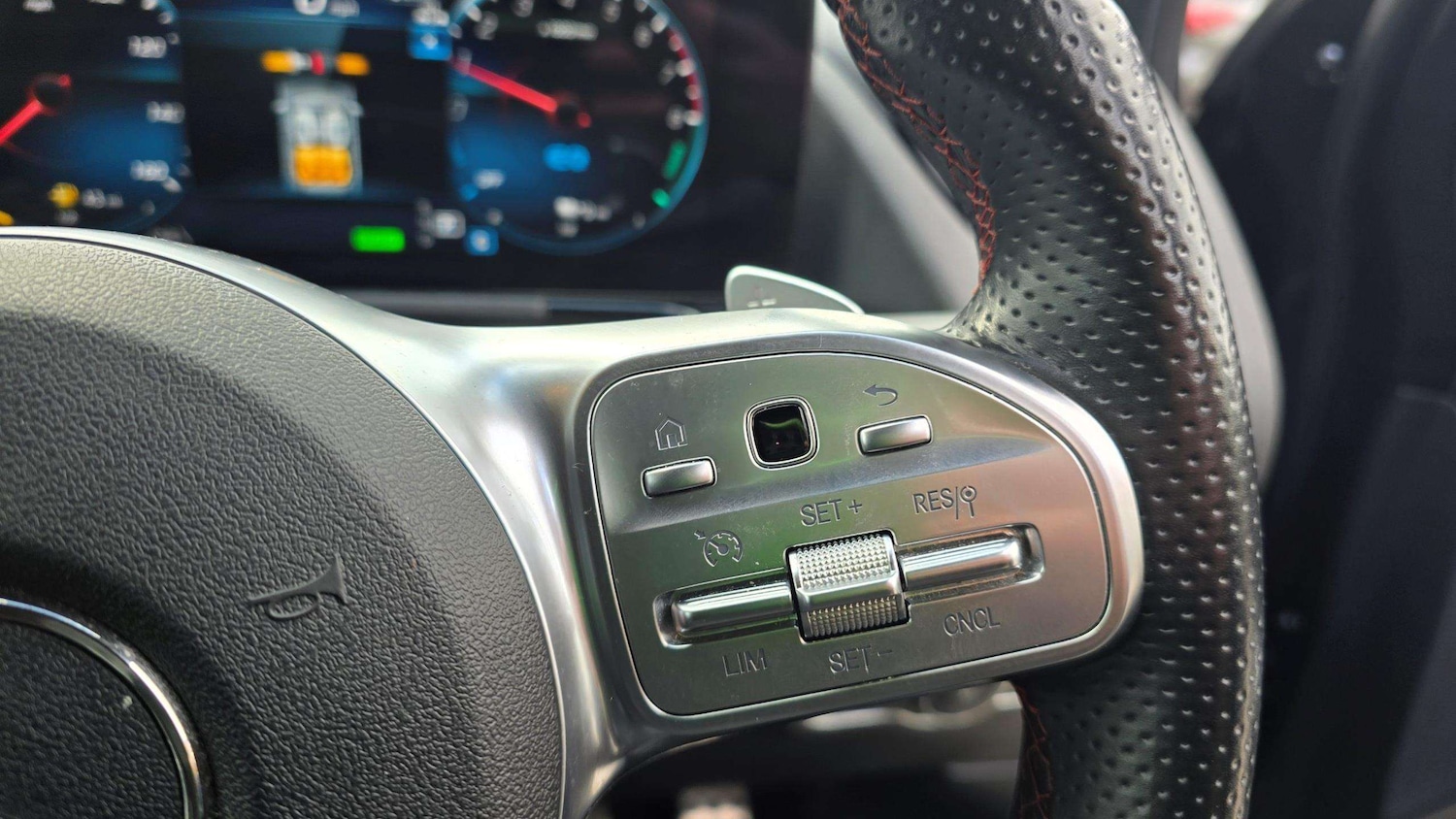 Used Mercedes-Benz GLA 2023 for sale - 76378769: Photo 23