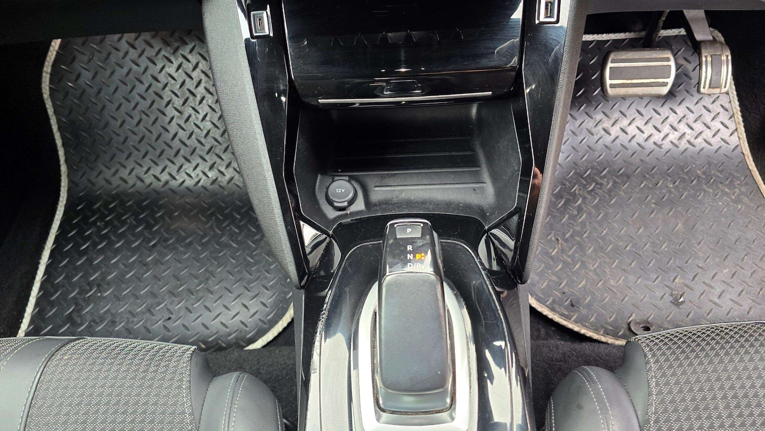 Used Peugeot 2008 2020 for sale - 75813636: Photo 27