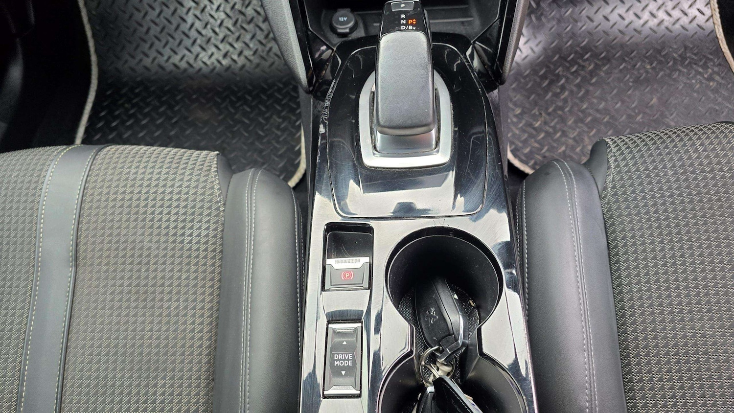 Used Peugeot 2008 2020 for sale - 75813636: Photo 28