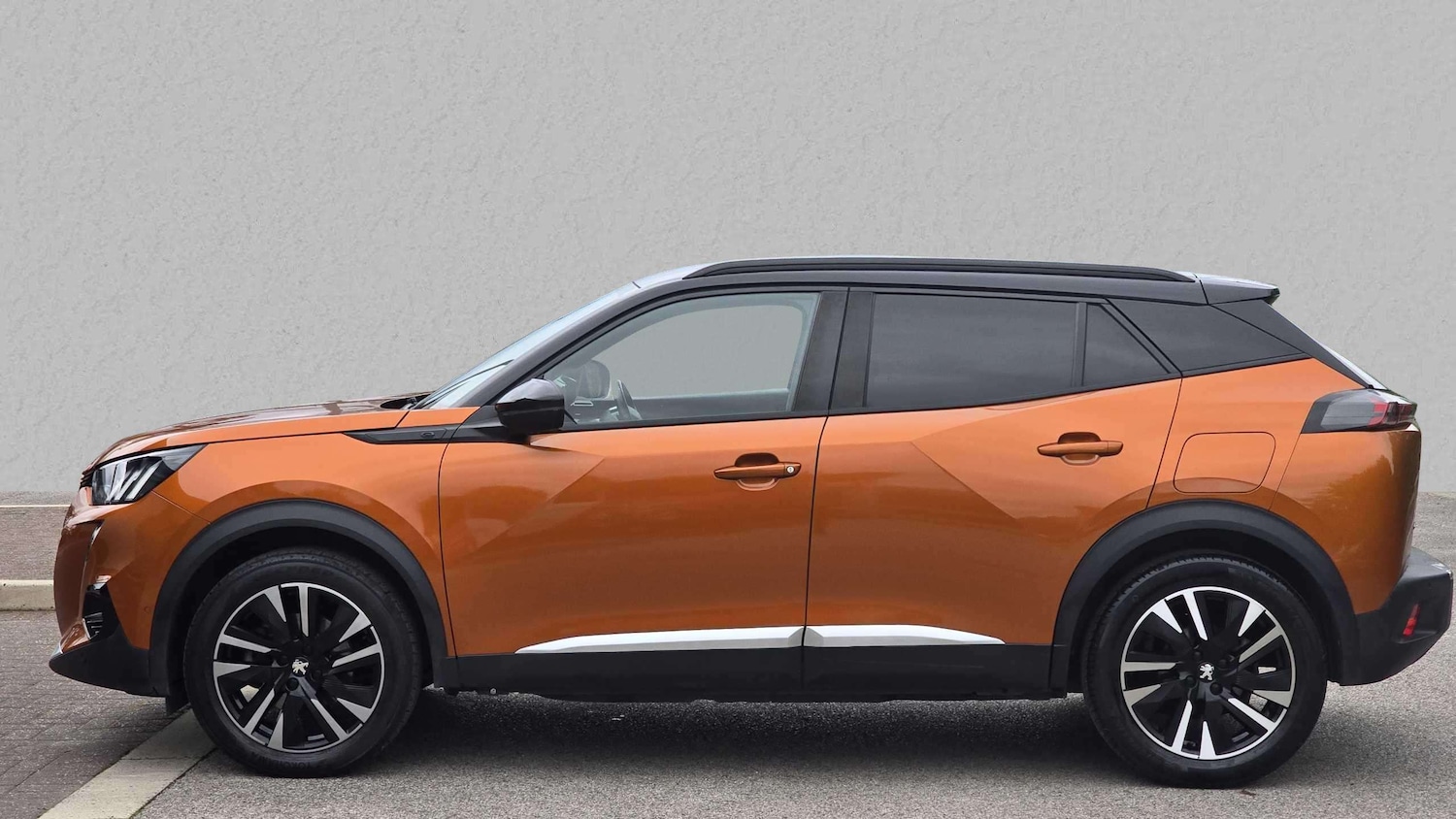 Used Peugeot 2008 2020 for sale - 75813636: Photo 5