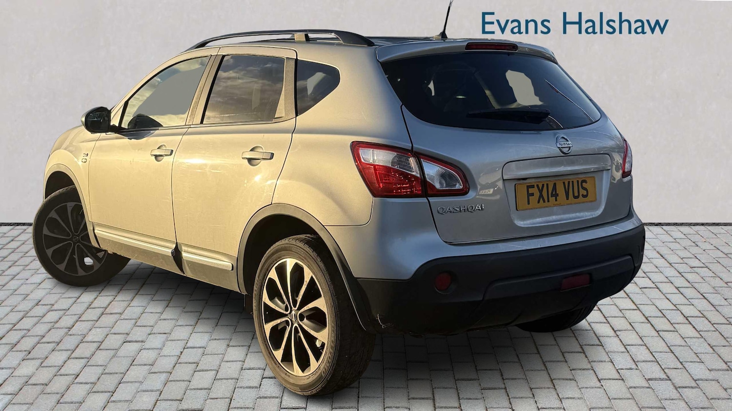 Used Nissan Qashqai 2014 for sale - 77134983: Photo 2