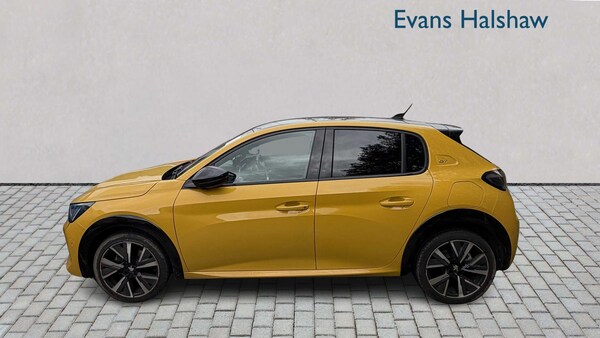 Used Peugeot 208 2022 for sale - 76218265: Photo 2