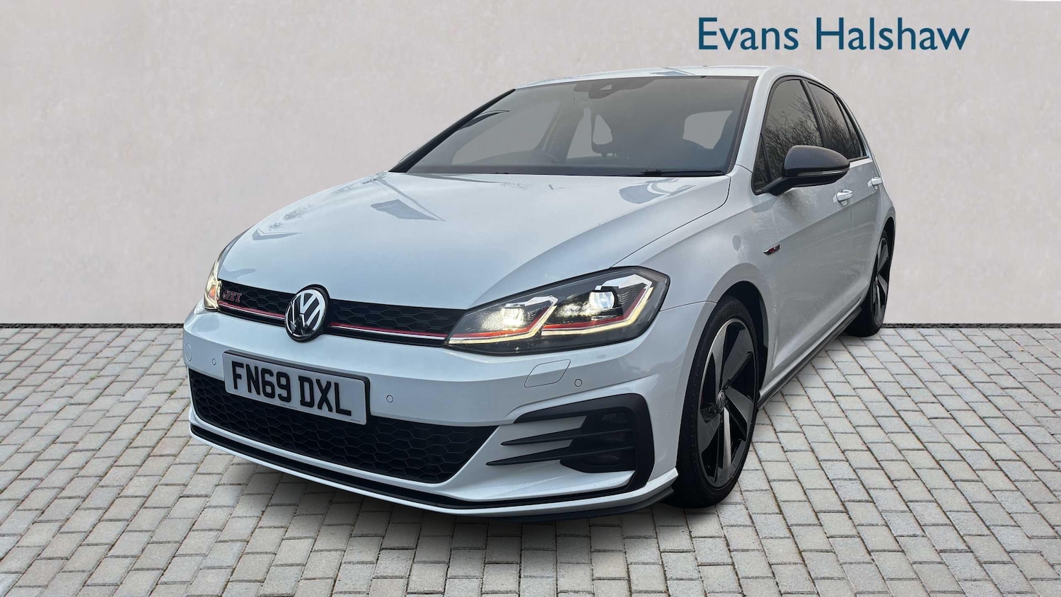 Used Volkswagen Golf 2019 for sale - 77458613: Photo 2