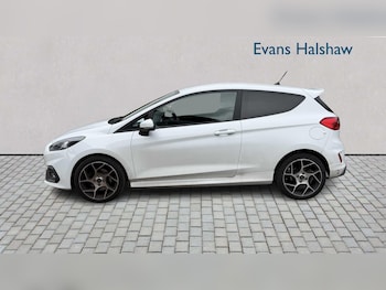 Used Ford Fiesta 2019 for sale - 76230354: Photo 2