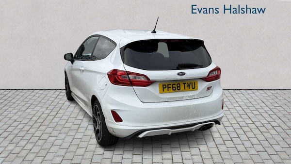 Used Ford Fiesta 2019 for sale - 76230354: Photo 3