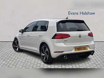 Used Volkswagen Golf 2019 for sale - 77561102: Photo