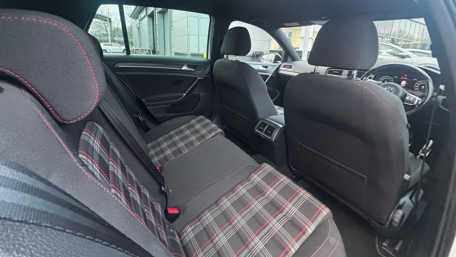 Used Volkswagen Golf 2019 for sale - 77561102: Photo 8