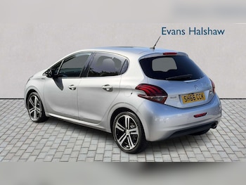 Used Peugeot 208 2016 for sale - 78978927: Photo