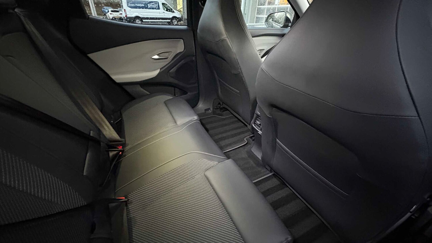 Used Ford Explorer 2024 for sale - 76732365: Photo 15