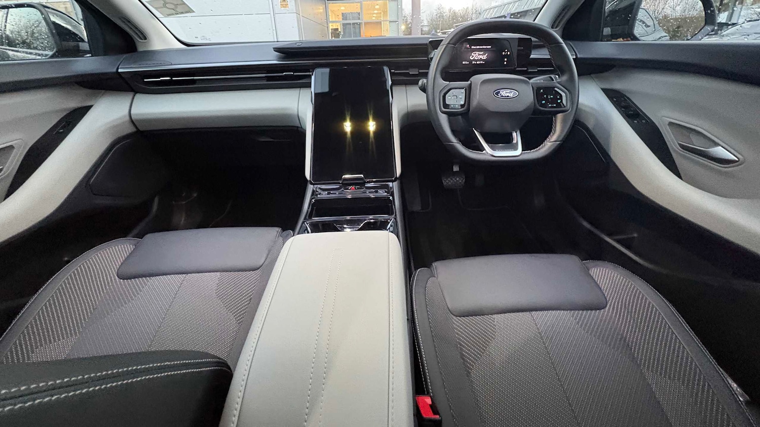 Used Ford Explorer 2024 for sale - 76732365: Photo 16