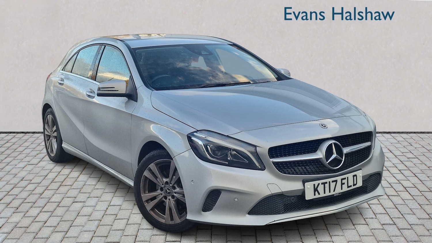 Used Mercedes-Benz A-Class 2017 for sale - 76501800: Photo 1