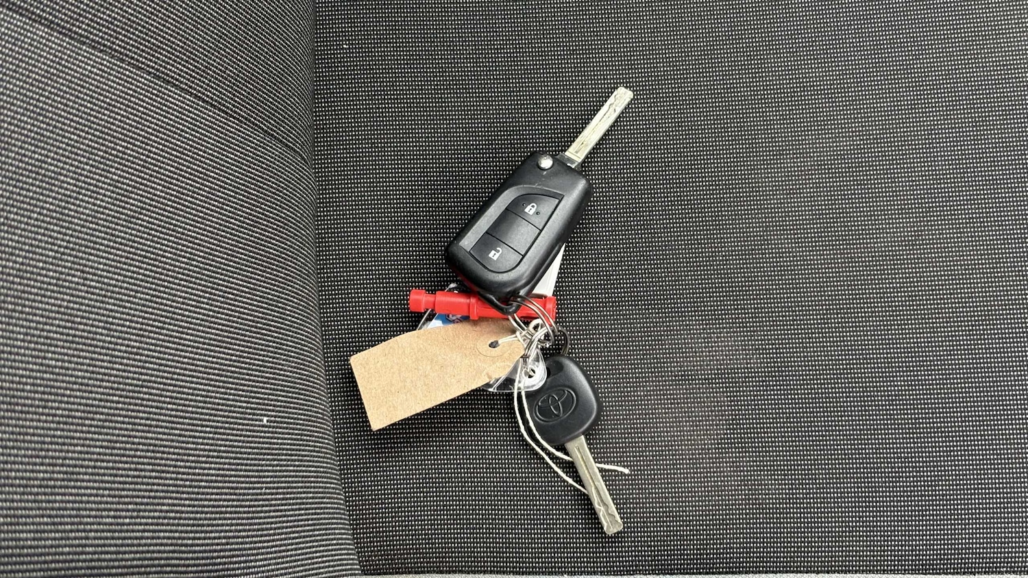 Used Toyota AYGO 2015 for sale - 76319050: Photo 18