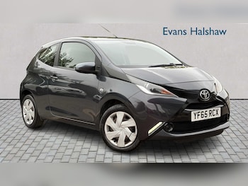 2015 - 1.0 VVT-i X-Play 3dr