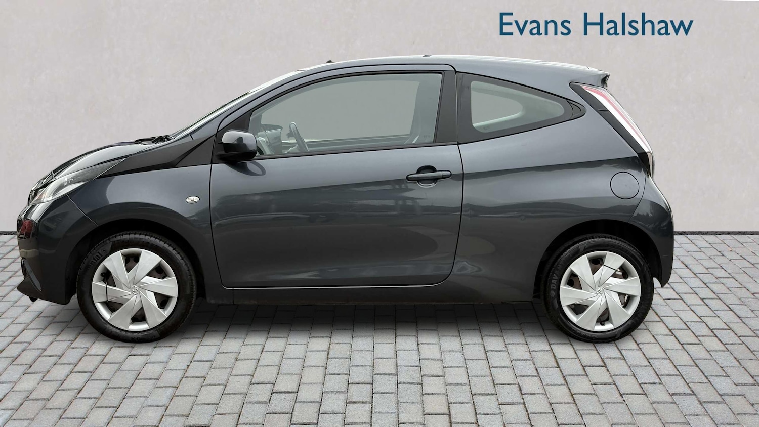 Used Toyota AYGO 2015 for sale - 76319050: Photo 5