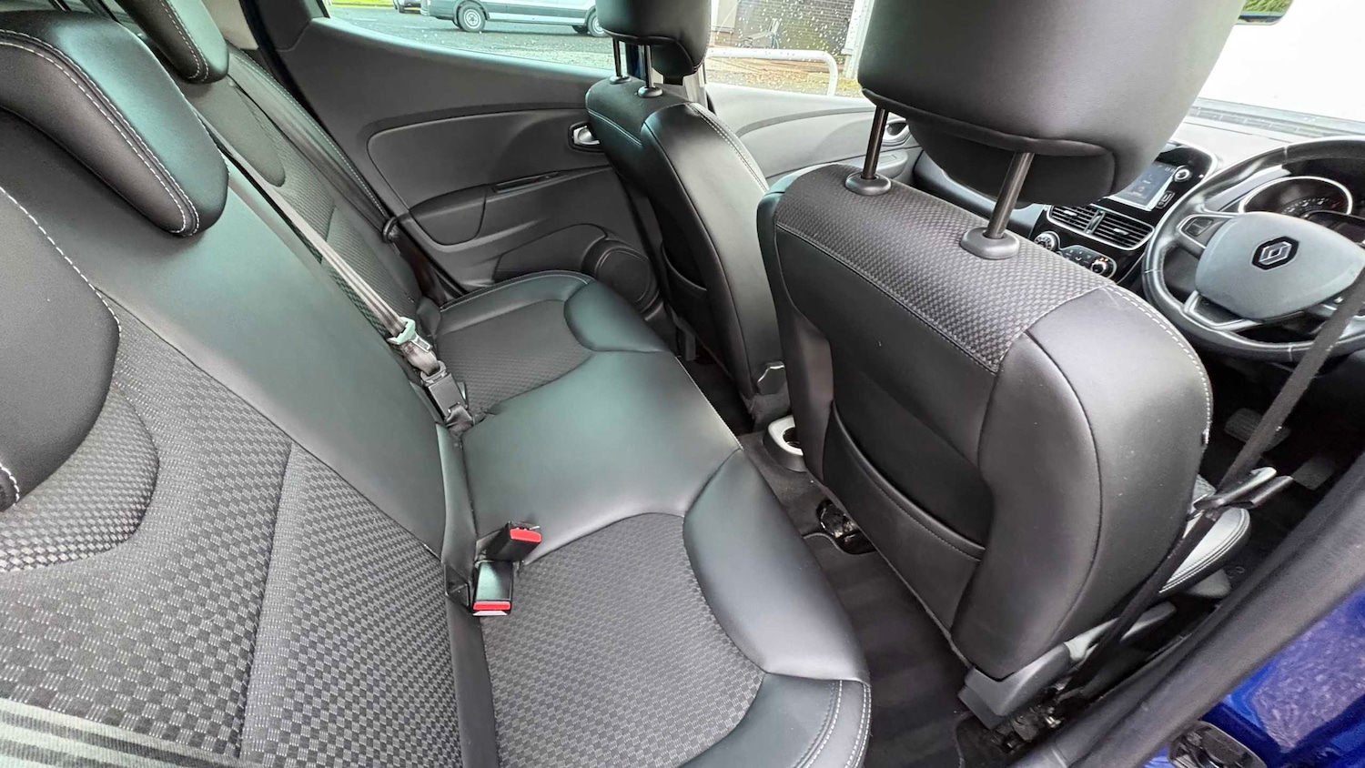 Used Renault Clio 2018 for sale - 76842905: Photo 12