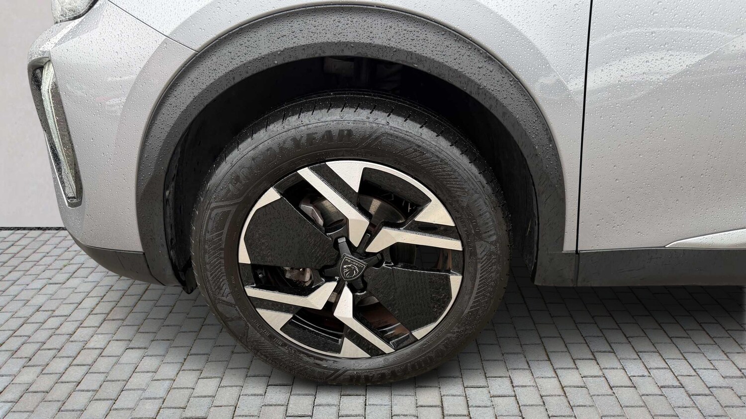 Used Peugeot 2008 2024 for sale - 77270115: Photo 12