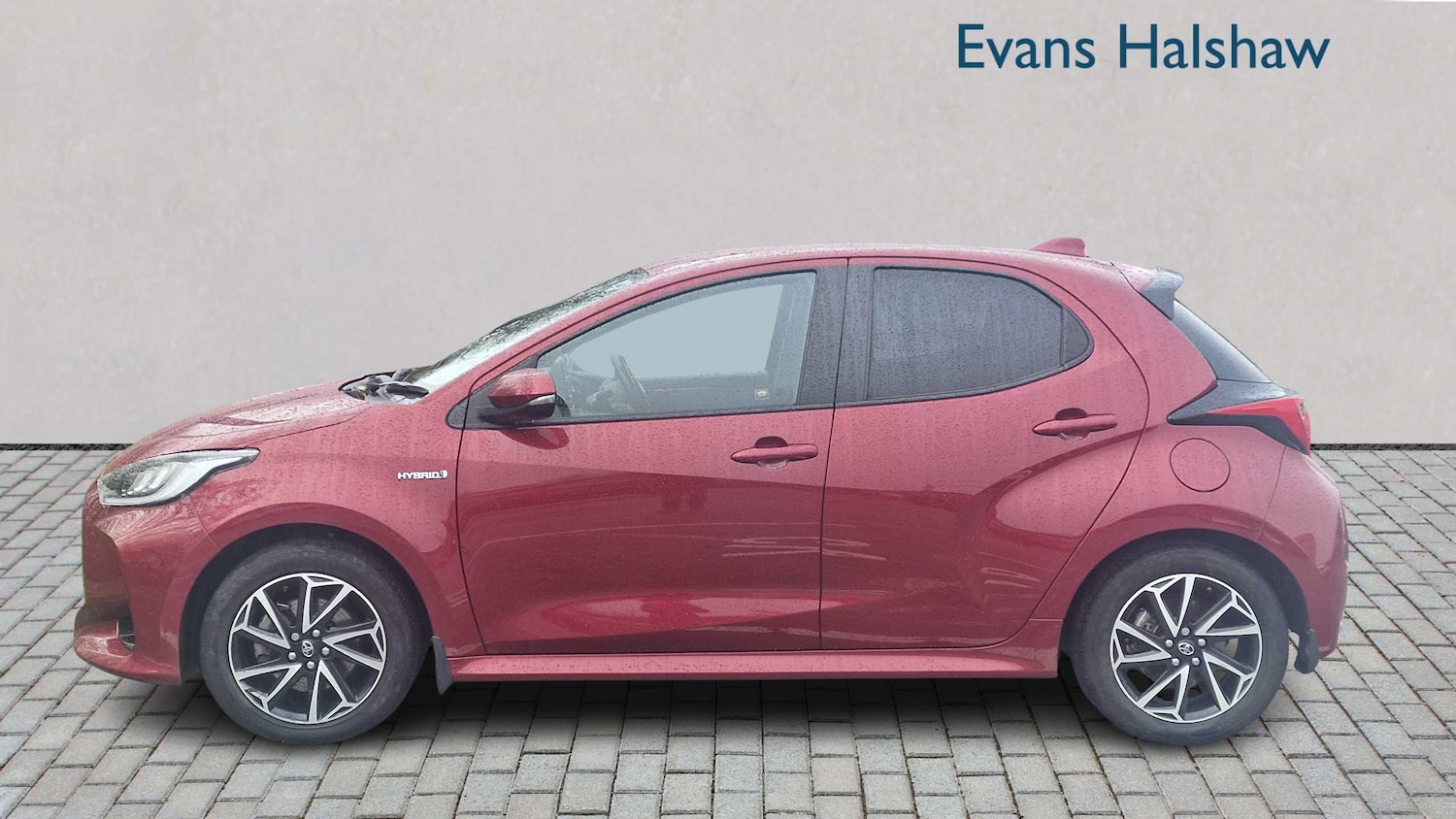 Used Toyota Yaris 2021 for sale - 76705239: Photo 3