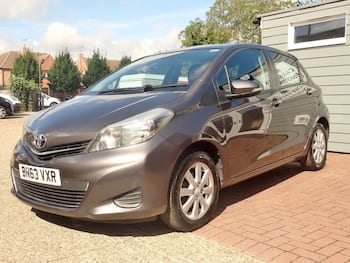 Used Toyota Yaris 2013 for sale - 79667198: Photo