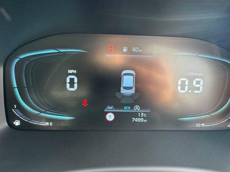 Used Kia Stonic 2024 for sale - 76895480: Photo 27