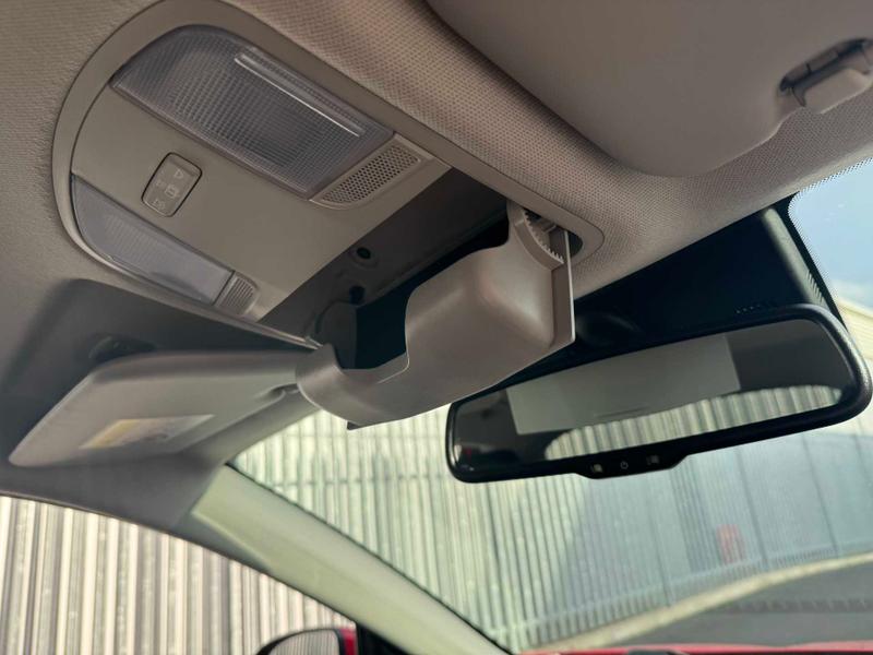 Used Kia Stonic 2024 for sale - 76895480: Photo 33