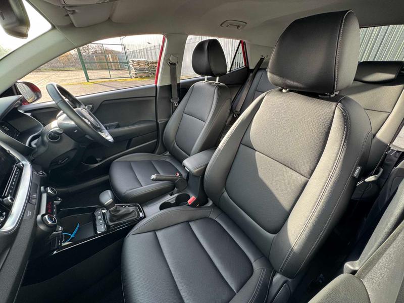 Used Kia Stonic 2024 for sale - 76895480: Photo 38