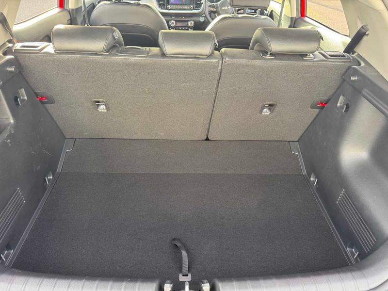 Used Kia Stonic 2024 for sale - 76895480: Photo 5