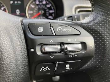 Used Kia Stonic 2024 for sale - 76640964: Photo