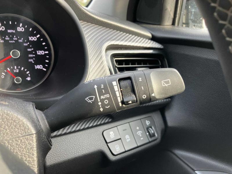 Used Kia Stonic 2024 for sale - 76640964: Photo 4