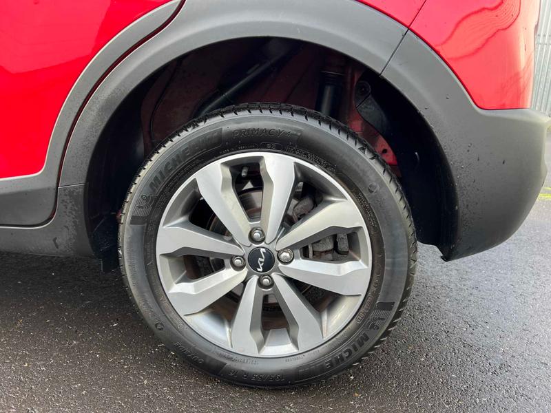 Used Kia Stonic 2023 for sale - 76631365: Photo 19