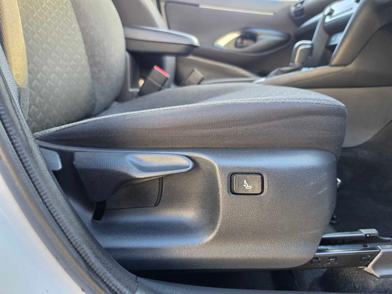 Used Toyota Yaris Cross 2023 for sale - 77934959: Photo 19