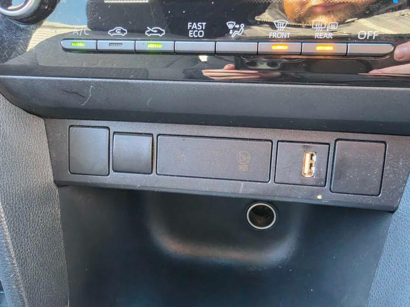 Used Toyota Yaris Cross 2023 for sale - 77934959: Photo 32