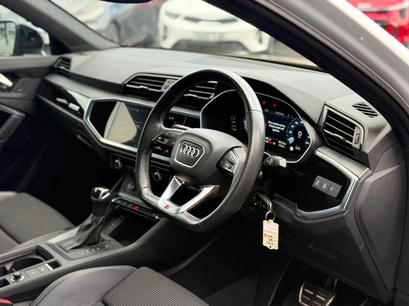 Used Audi Q3 2023 for sale - 77399509: Photo 15