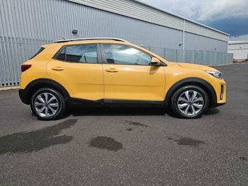 Used Kia Stonic 2023 for sale - 78768037: Photo