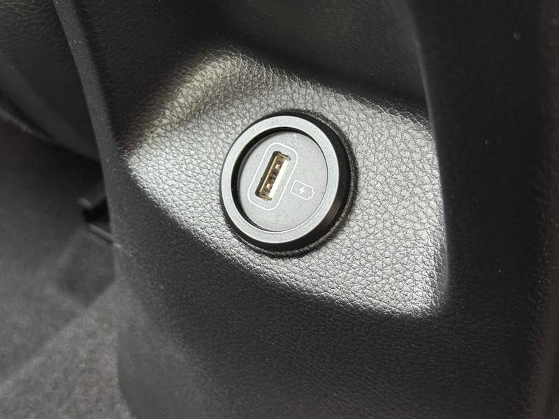 Used Kia Stonic 2023 for sale - 78209909: Photo 23