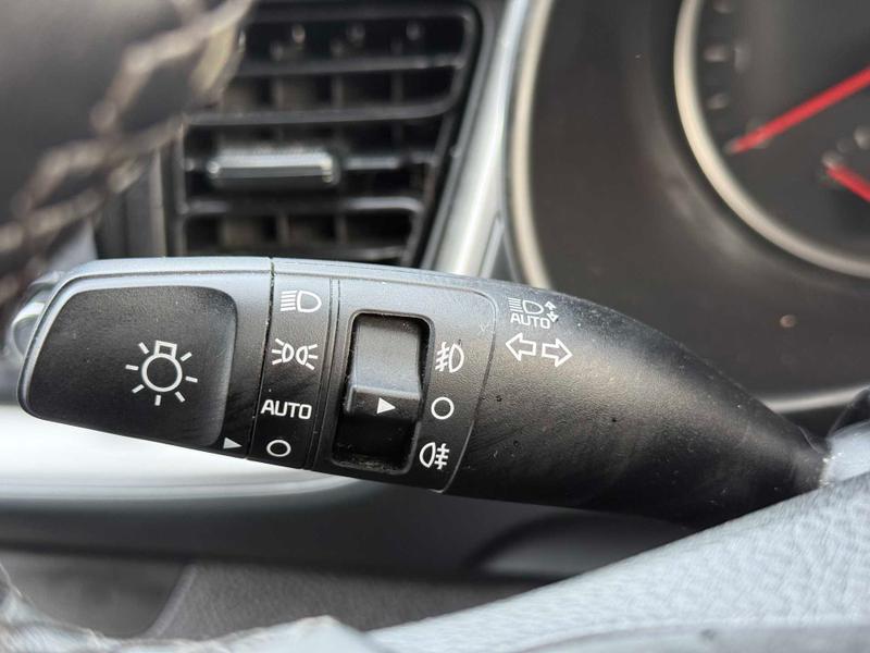 Used Kia Stonic 2023 for sale - 78209909: Photo 29