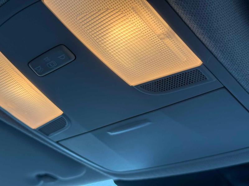 Used Kia Stonic 2023 for sale - 78209909: Photo 38