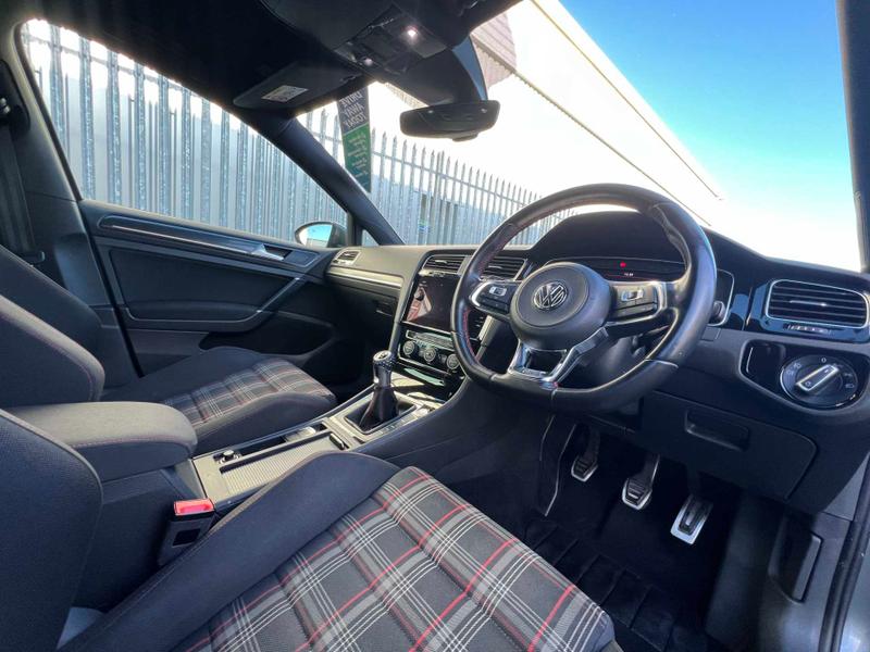 Used Volkswagen Golf 2019 for sale - 76882579: Photo 21