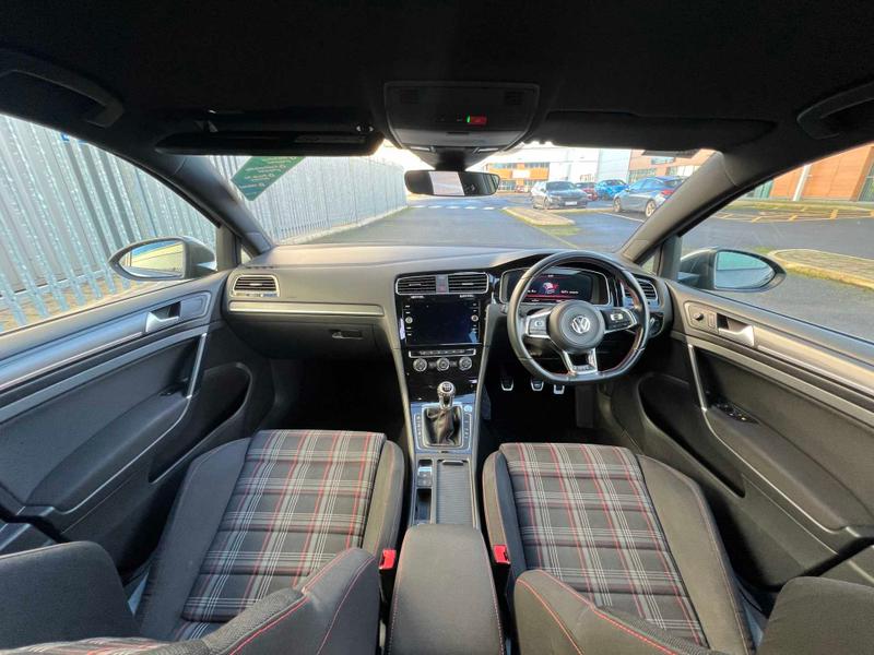 Used Volkswagen Golf 2019 for sale - 76882579: Photo 23