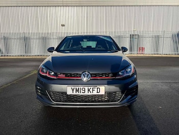 Used Volkswagen Golf 2019 for sale - 76882579: Photo