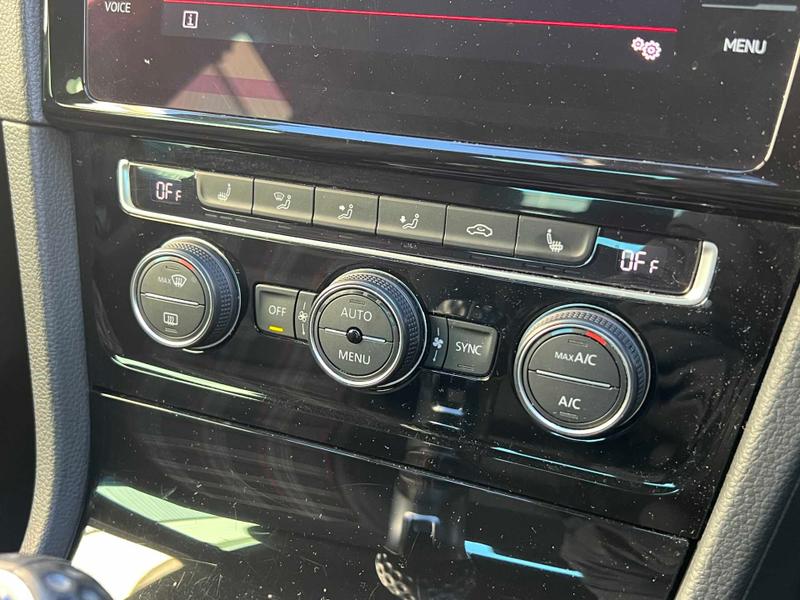 Used Volkswagen Golf 2019 for sale - 76882579: Photo 31