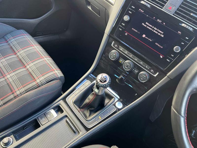 Used Volkswagen Golf 2019 for sale - 76882579: Photo 32