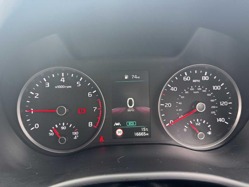 Used Kia Stonic 2023 for sale - 75997406: Photo 28