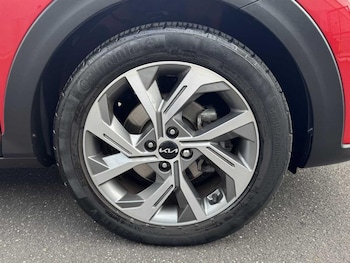 Used Kia Stonic 2023 for sale - 75997406: Photo