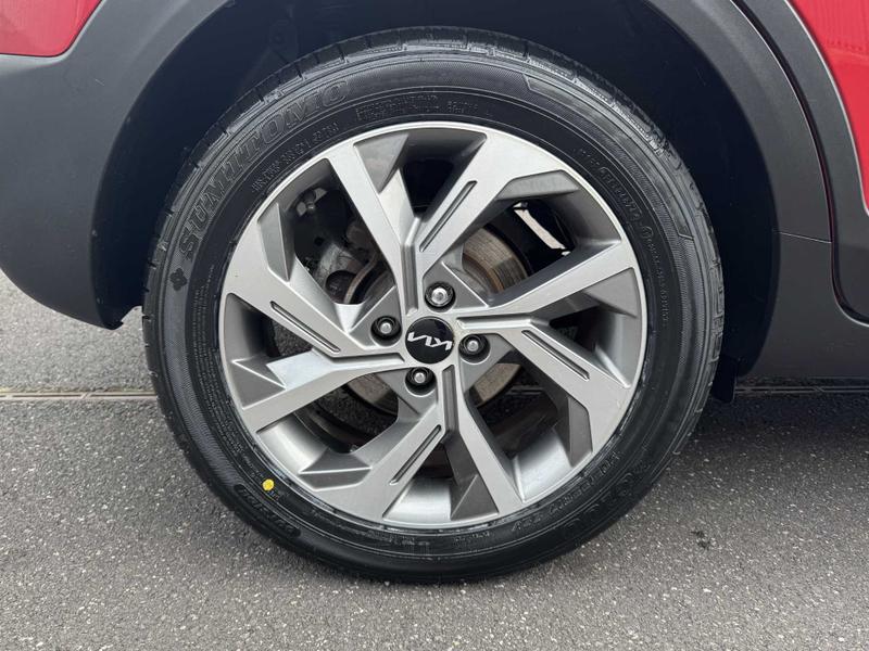 Used Kia Stonic 2023 for sale - 75997406: Photo 4