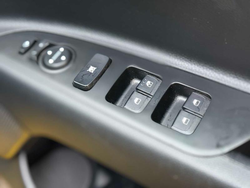 Used Kia Stonic 2023 for sale - 77825944: Photo 18