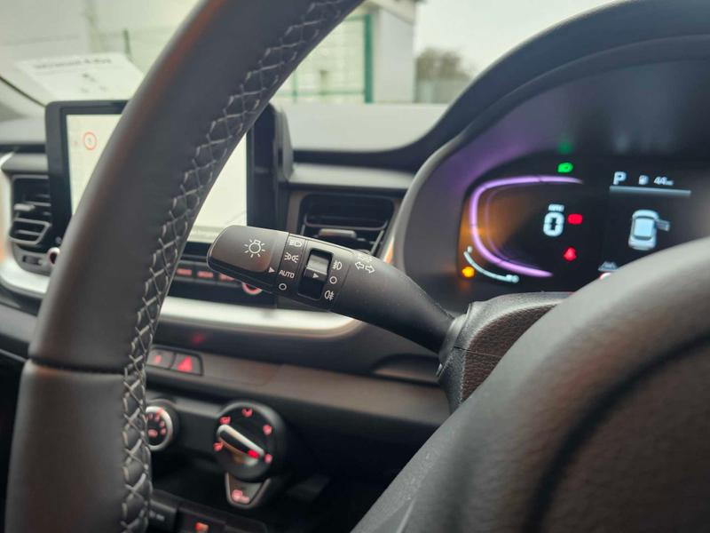 Used Kia Stonic 2025 for sale - 77399516: Photo 32