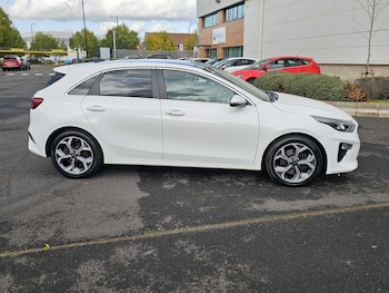 Used Kia Ceed 2019 for sale - 76350448: Photo