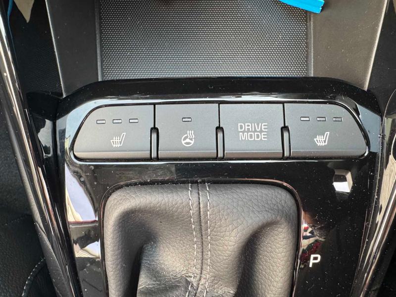 Used Kia Stonic 2024 for sale - 77407133: Photo 31