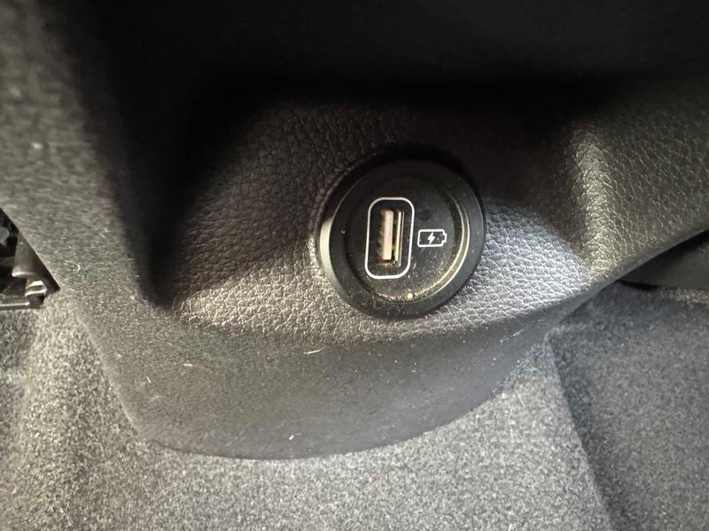 Used Kia Stonic 2024 for sale - 77407133: Photo 37